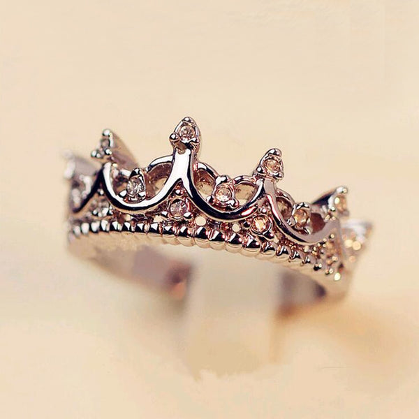 Vintage Silver Crystal Drill Hollow Crown Shaped Queen Temperament Ring